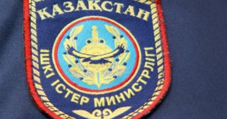 Талдықорғанда ер адам әйелдің тамағын кесіп тастады