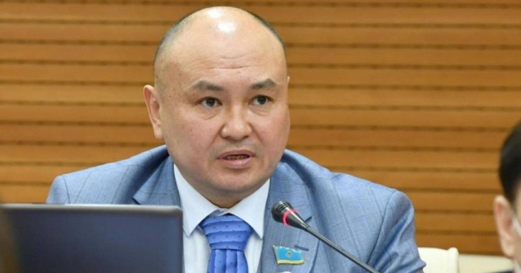 Жоқшылықтың өтіп кеткені соншалықты адамдар нан, макарон, ет алу үшін кредит алуға мәжбүр – депутат