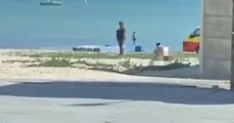 Ақтауда елдің көзінше дәрет сындырған әйел жауапқа тартылды