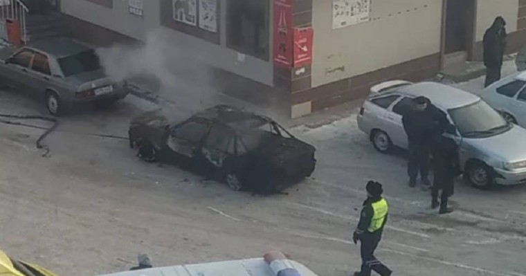 Нұр-Сұлтанда көлік жуу ғимаратында тұрған 14 көлік өртеніп кетті