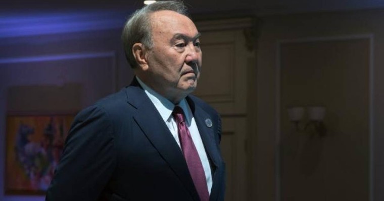 Егер сіз Назарбаевпен бетпе-бет кездесетін болсаңыз, одан не сұрар едіңіз?