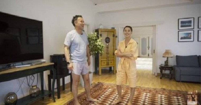 Баян Мақсатқызы мен Тұрсын Алагөзов тұрып жатқан үйін көрсетті (фото)