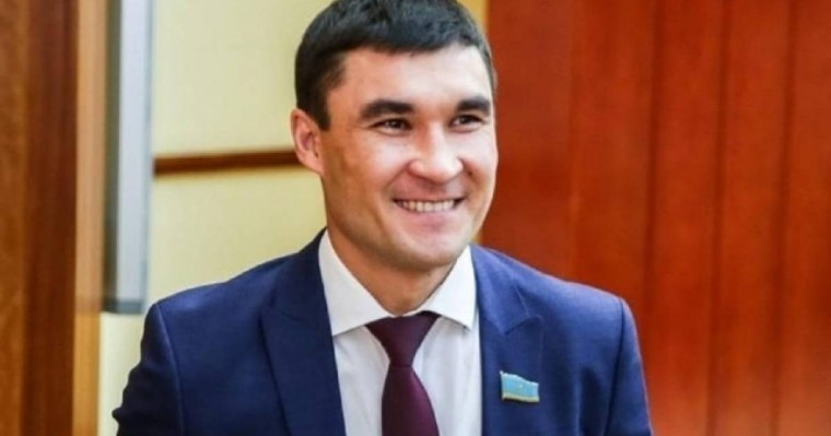 Серік Сәпиев ұсталған жоқ, ол декреттік демалысқа кетті – Спорт комитеті