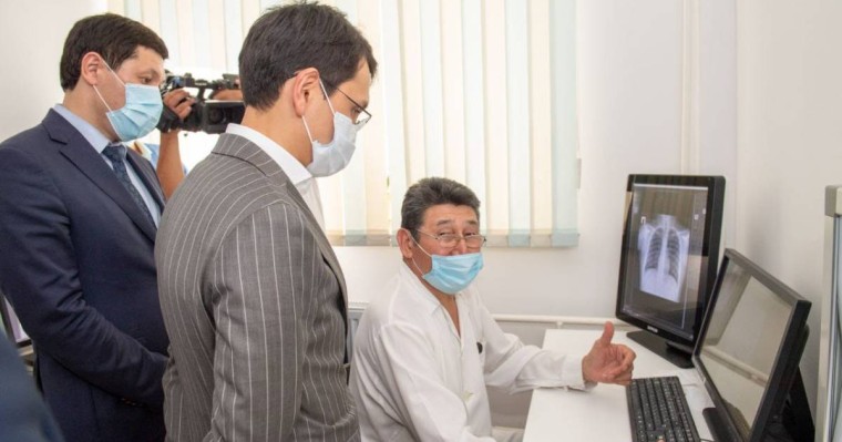 Цифрлық даму министрі Көксу аудандық ауруханасында орнатылған PACS жүйесіне оң баға берді