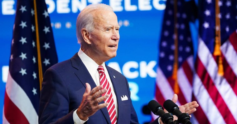 АҚШ демократтары Джо Байденнің биліктен кетуін талап етіп жатыр