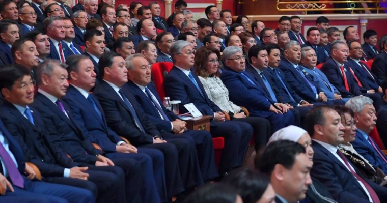 Тек Назарбаевтарды ұстап беріп, басқаларын жасырып қалмайық! – Дос Көшім