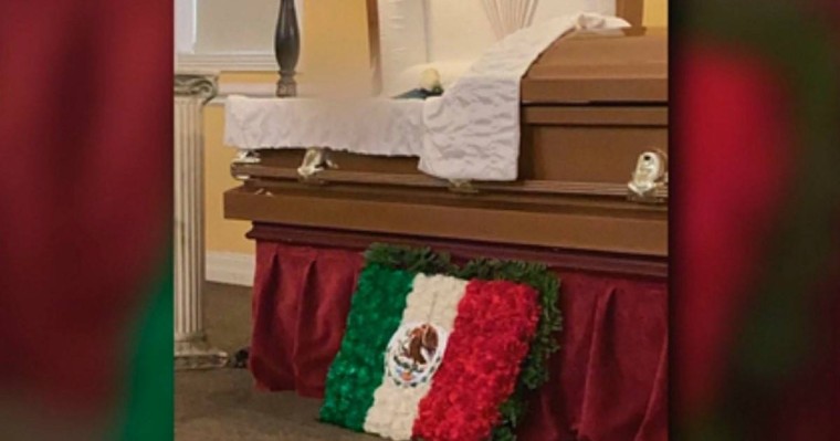 Әкесінің жерлеу рәсіміне келген қызы оның табытынан бейтаныс адамды көрген