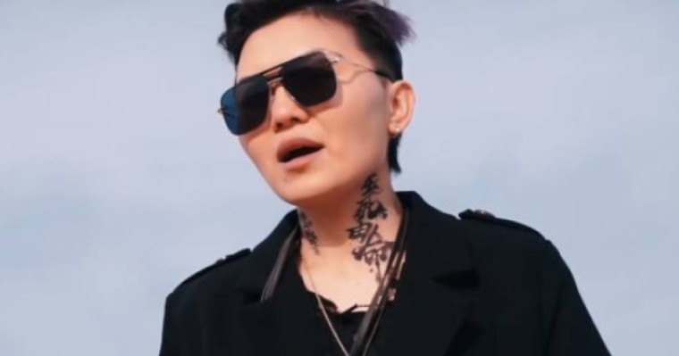 "Қазақстанда №1 әншімін" Әнші Гүлмира Ізбасханова ресейліктерді таң қалдырды (Видео)