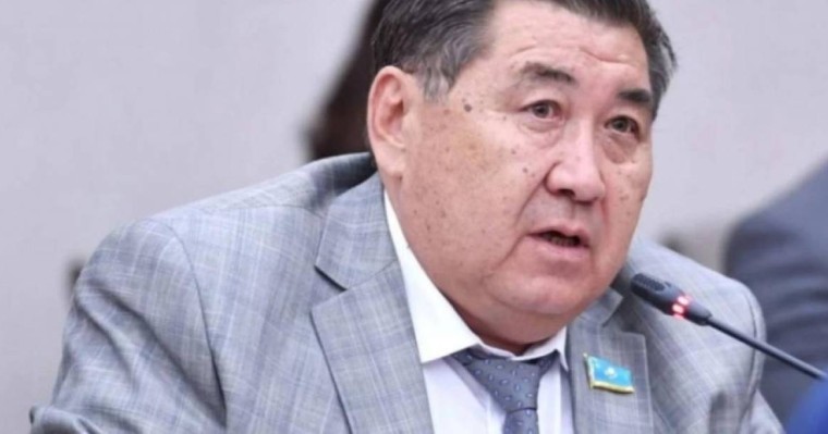 Назарбаевтық олигархтар халықтың қарызын жауып беруі керек — депутат