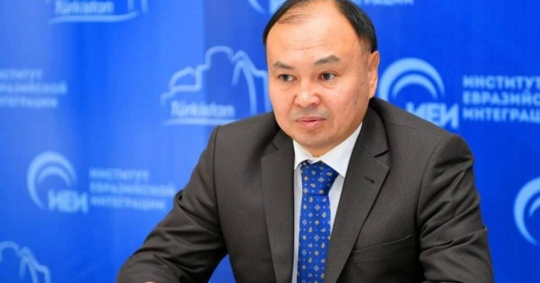 "Нан, макарон үшін несие алады": Депутат Ерлан Сайыров халықтың кедей екенін айтты