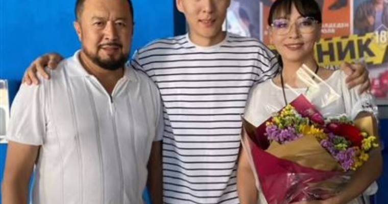 "Папаңа рахмет": Айгүл Иманбаева баласының әкесіне ерекше алғысын білдірді