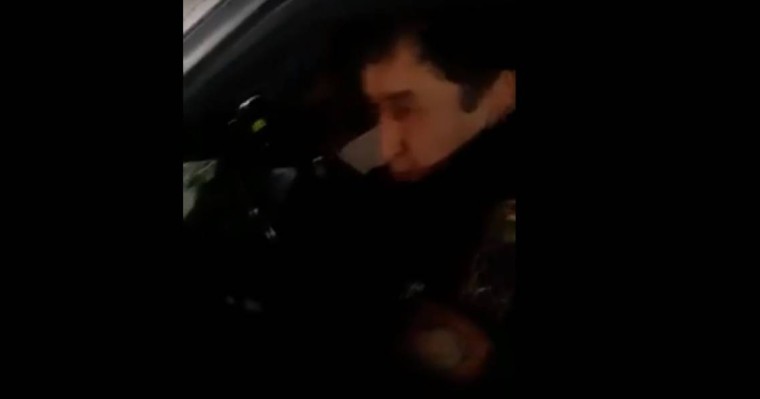 Ақтауда әйелге жол бермеген полицей жазаланды