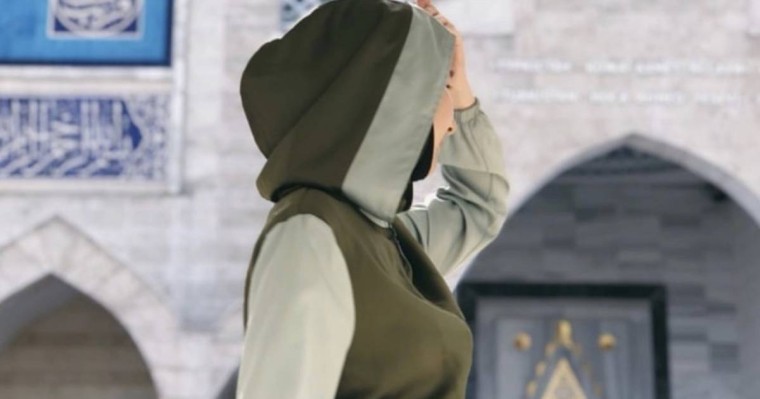 Алматы облысында хиджабтағы қызды зорлаған ҰҚК қызметкері сотталды