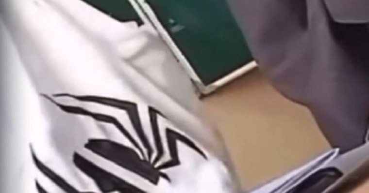 Ақтауда мектеп оқушысы мен мұғалім арасындағы жанжалдың видеосы тарады