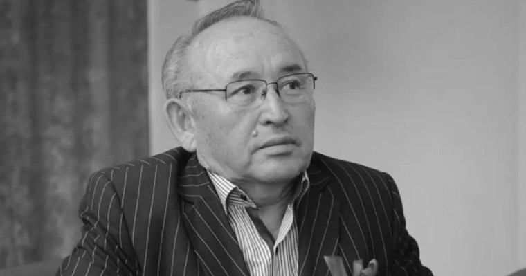 Ақын Несіпбек Айтұлы өмірден озды