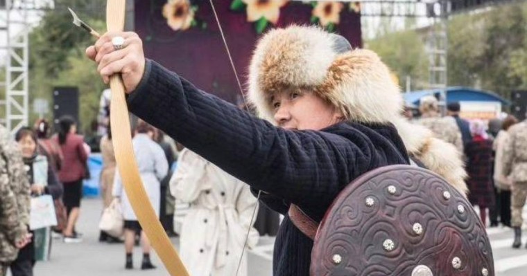 Алматы облысында шыққан аяқ киімді еуропалықтар киіп жүр