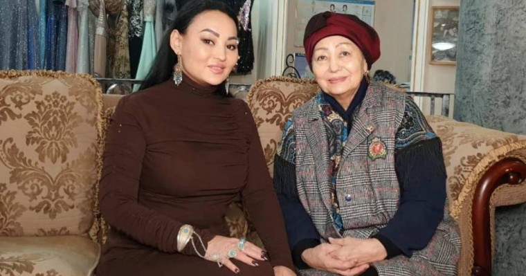 "Қан құсып жатса да, бір баласы келмеді": Нұрбике Нұрқаділовамен бір палатада жатқан әйел оның неден көз жұмғанын айтты