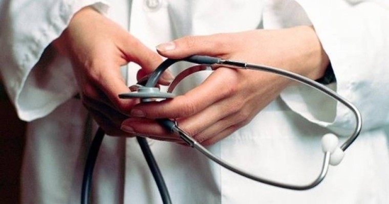 "Не масқара?": Ақшаға құныққан дәрігерлердің қулық-сұмдығы әшкере болды