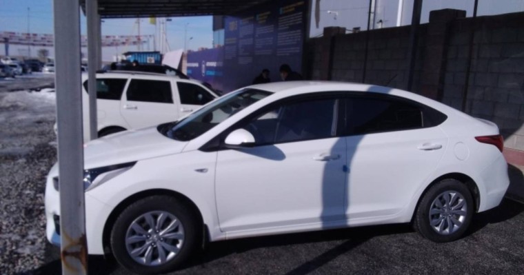 «Шетелден көлік алып келемін»: Шымкент тұрғынын танысы алдап кетті