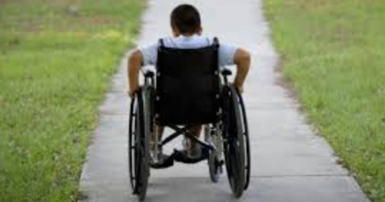 "Бұл мазақ қой" - Қарағандыда мүгедектер күніне арналған концерт жанжалға ұласты (видео)