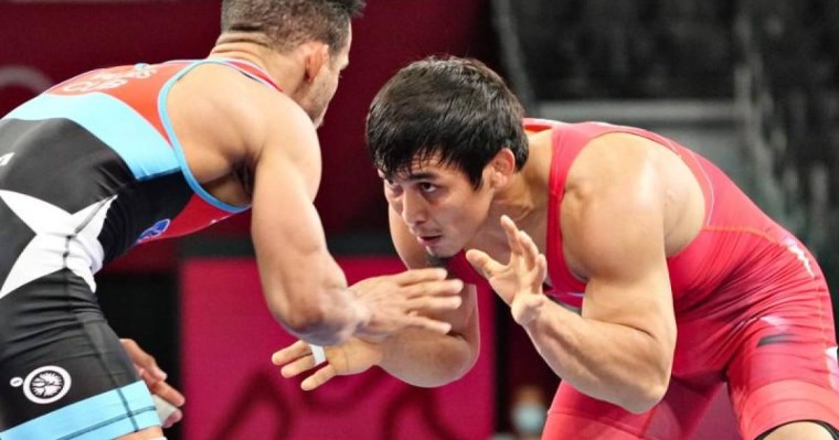 Балуан Дәулет Ниязбеков Олимпиада ойындарын жеңіспен бастады