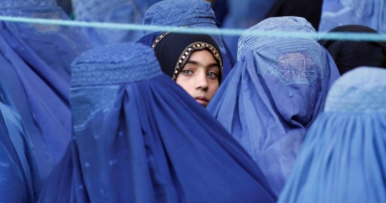 Ауғанстанда "Талибан" тар киім киген әйелді атып өлтірген