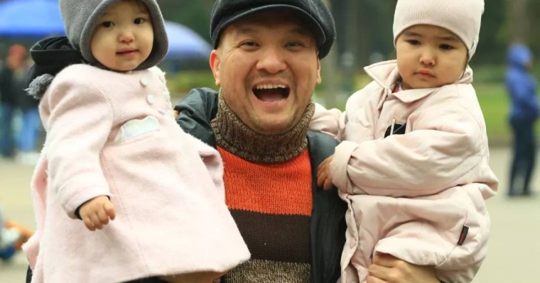 "Бір удармен ұйықтата салатындай": Танымал актер қызын кішкентайынан өз-өзін қорғауға үйретпекші