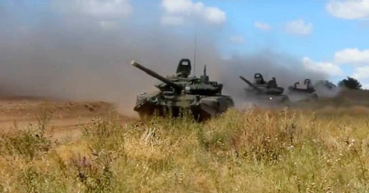 Ресей армиясы Қытайға кірді. Оңтүстік Қытай теңізі жағдайы шиеленісті