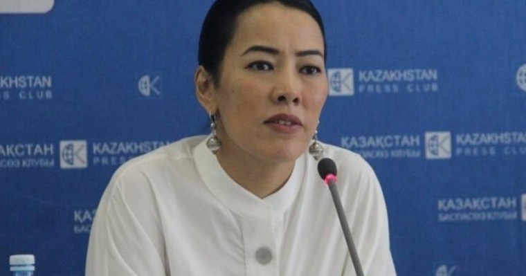 "Рұқсат беріңіздер немесе тыйым салыңыздар": Тоғжан Қожалы парламентте көп әйел алу мәселесін көтерді