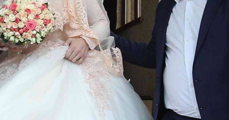 Сенатор мемлекет ақшасын үйлену тойына жұмсаған