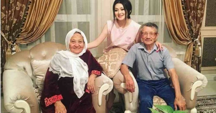 Ерке Есмахан: Бұрын маңызды болған дүниелердің құны қазір көк тиын, мен қазір есейіп кеттім