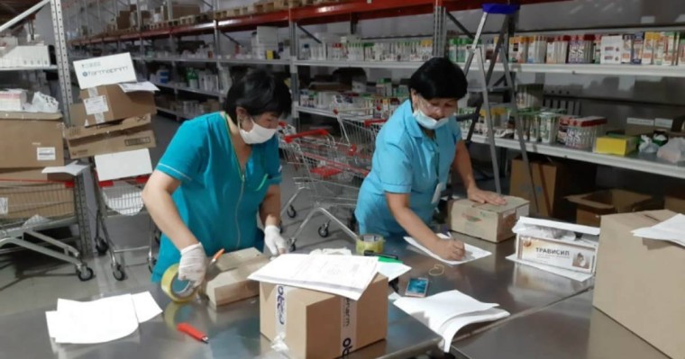 Атыраулық шенеуніктер демеушілер ұсынған көмекті қоймада жасырып келген