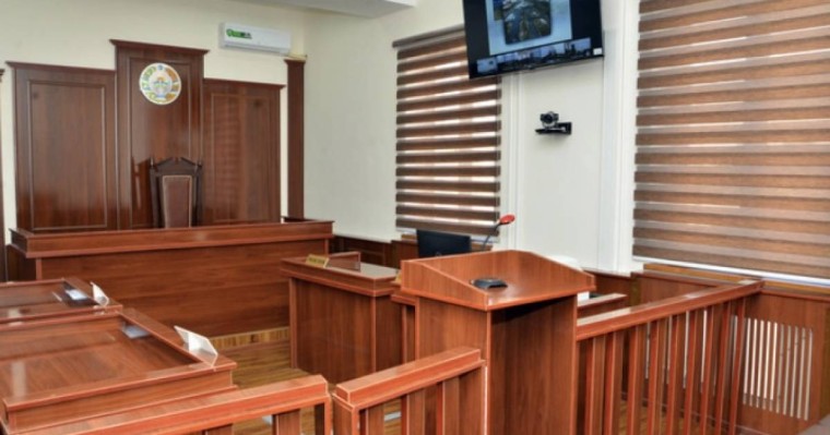 Өскеменде Халыққа қызмет көрсету орталығының экс-басшысы сотталды