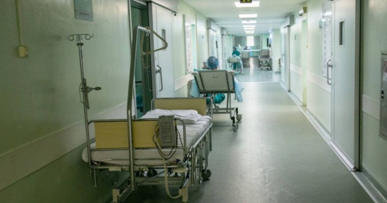 "Өлгендерді малша сүйреп дәлізге шығарып тастайды": Ұлынан айырылған маңғыстаулық келіншек ауруханадағы шындықты айтты