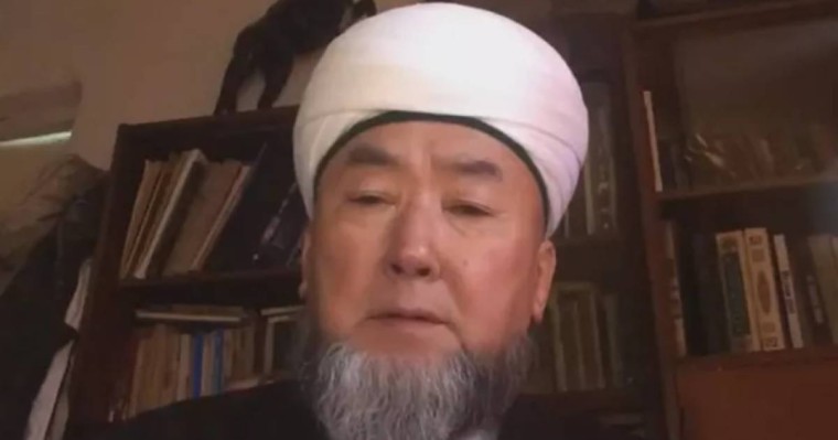 "Мұсылман мен Тәңірші табысады" - өзін Алланың елшісімін деп жариялаған діндар ғибадатхана ашпақ