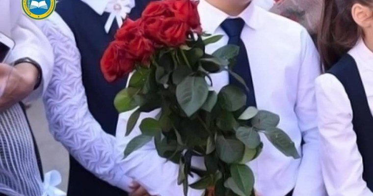 Асхат Аймағамбетов мектеп формасы туралы үндеу жасады