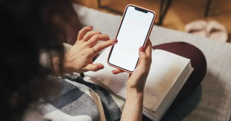 Қарағандыда алаяқ әйел зейнеткердің 6 миллион теңгесін өз шотына аударып алған