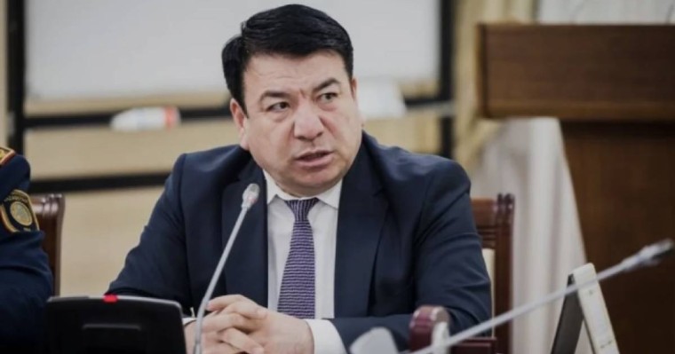 “Жаңа жылға мектепте ақша жинау. Мұғалімдерге сыйлық” - Бұл туралы Министр не дейді?