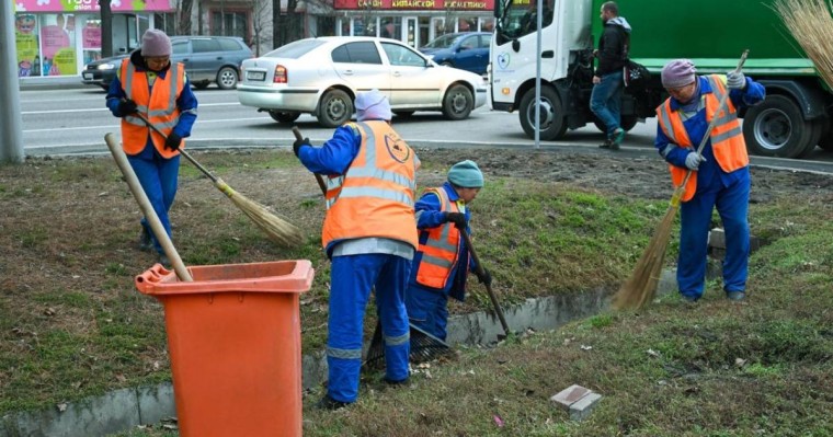 В Алматы за Неделю чистоты с улиц вывезено более 10 тысяч кубометров мусора