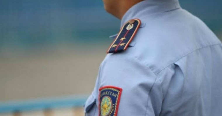 Балқашта кәмелетке толмаған қызды зорлады деген күдікпен полиция қызметкері ұсталды