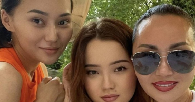 Баян Алагөзова сүйінші жаңалығымен бөлісті