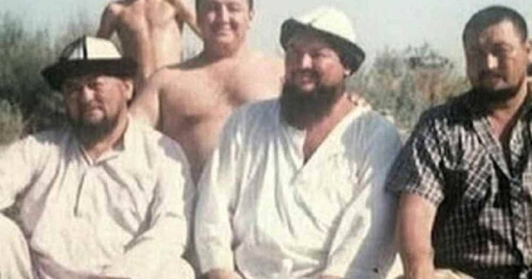 Төрт ұлдың үшеуі Раббысына қайтты: Балғынбек Имашев Смановтар әулетіне өлең арнап елді жылатты