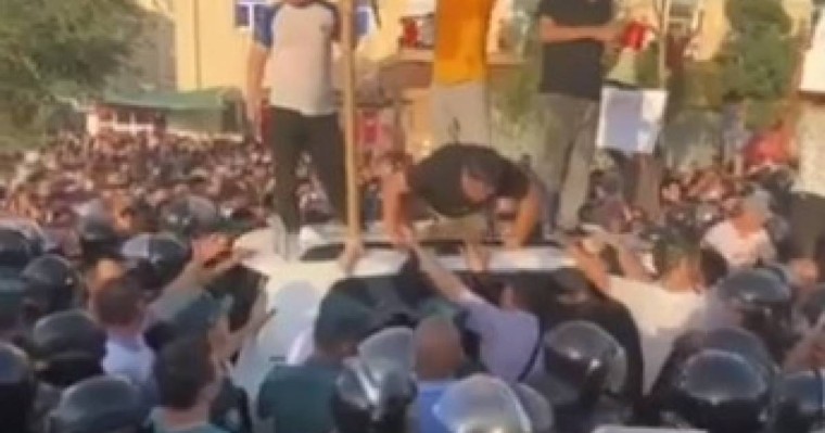 Қарақалпақтар ереуілге шықты (ВИДЕО)