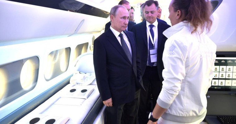 Путинді Түркіменстанда ұшақтан ешкім күтіп алмады (ВИДЕО)