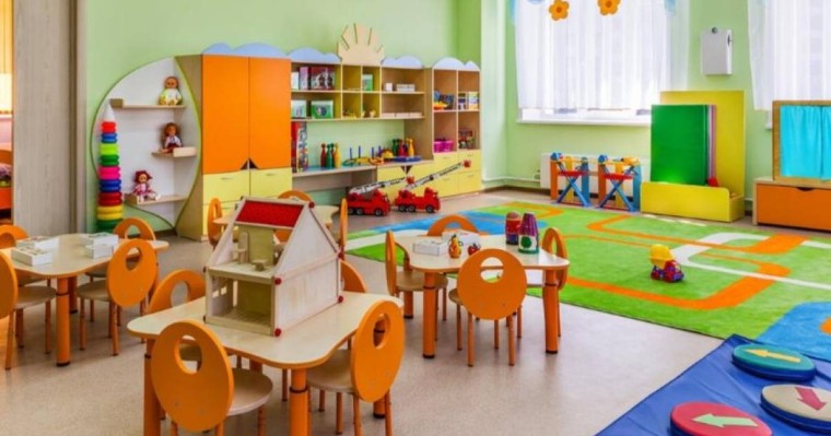 «Үш жерінде ісік бар»: Павлодарда кішкентай қыз балабақшадан жарақатпен оралған