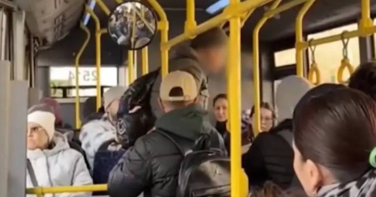 Алматыда қоғамдық көлікте әйелді ұрған ер адам қамауға алынды