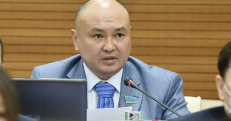 “ҚазМұнайгаз” басшысына қоңырау шалғаннан, Құдайғп қоңырау шалған жеңіл - депутат