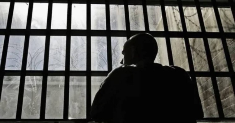 Түркістан облысында түрме офицерін үш бастығы ұрып-соққан