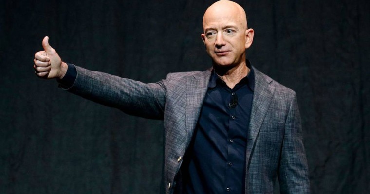Джефф Безос жерді ластайтын барлық өнеркәсіпті ғарышқа жіберуді ұсынды