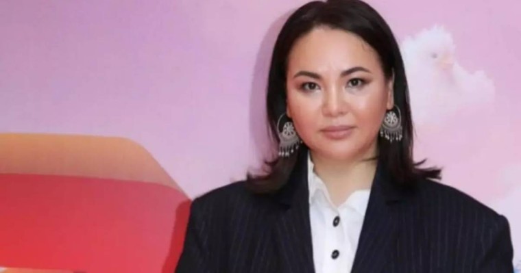 Гүлнұр Мамасарипова 50 жасын құрбыларымен Катар елінде атап өтті (видео)